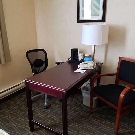 Best Western Plus Durham Hotel & Conference Centre Ошава Экстерьер фото