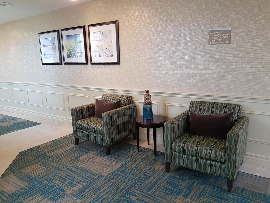 Best Western Plus Durham Hotel & Conference Centre Ошава Экстерьер фото