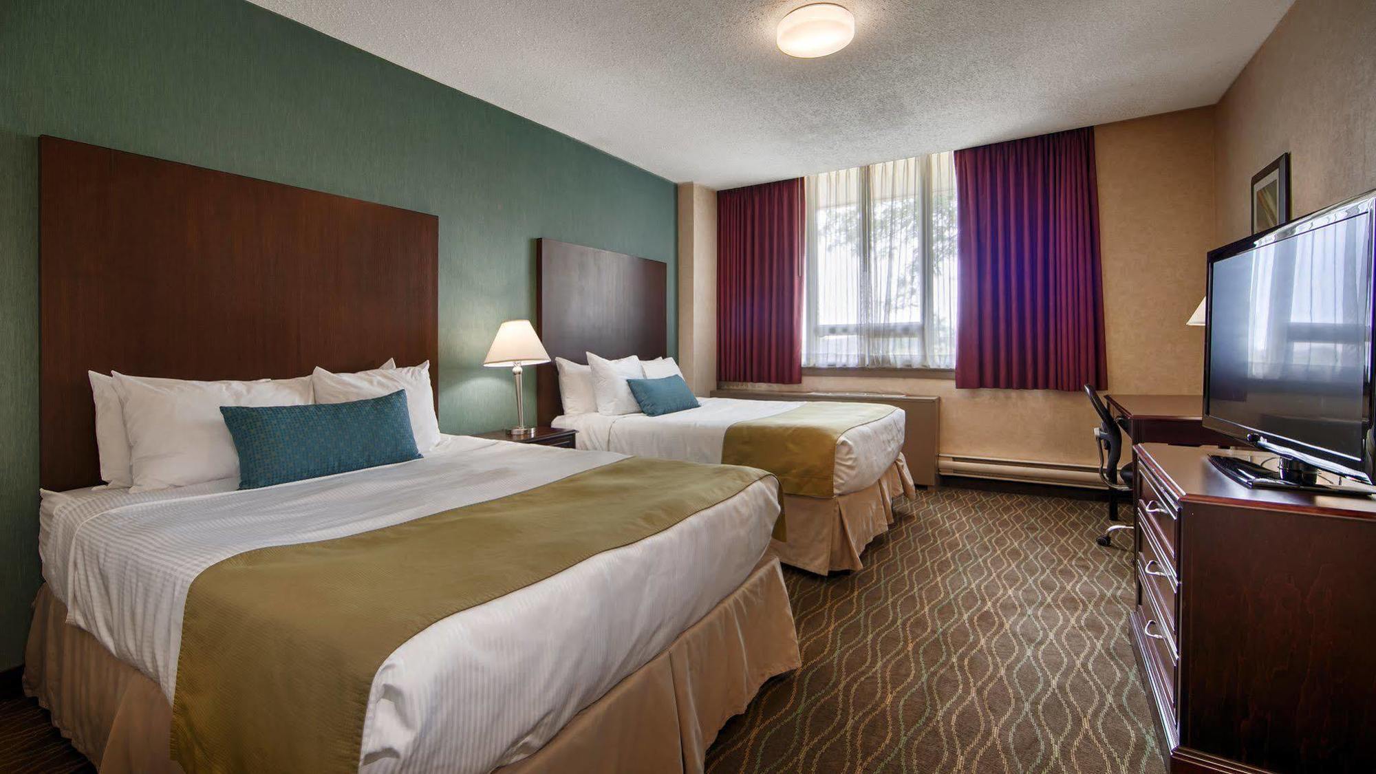 Best Western Plus Durham Hotel & Conference Centre Ошава Экстерьер фото