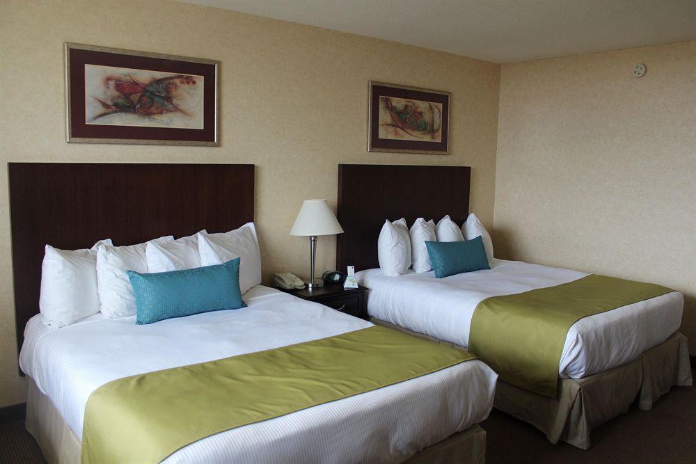 Best Western Plus Durham Hotel & Conference Centre Ошава Номер фото